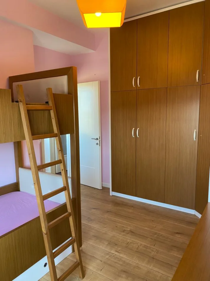 Tirane, shitet apartament 2+1+Ballkon Kati 4, 102 m² 156900 € Mbi QYTET studenti