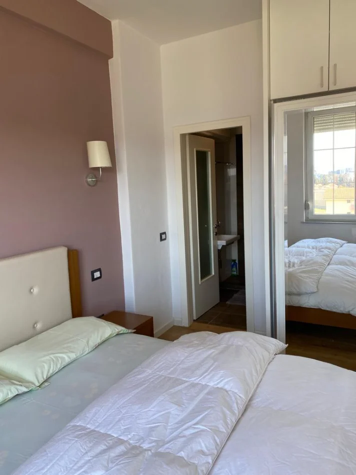 Tirane, shitet apartament 2+1+Ballkon Kati 4, 102 m² 156900 € Mbi QYTET studenti