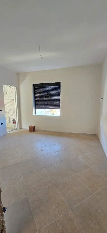 Tirane, shitet apartament 3+1+Ballkon Kati 3, 127 m² 220.000 €