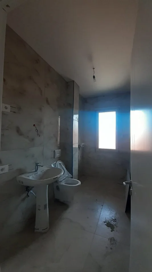 Tirane, shitet apartament 1+1 Kati 8, 6.500.000 € 