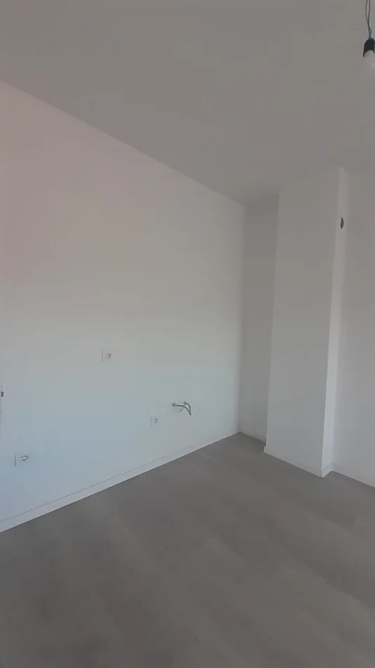 Tirane, shitet apartament 1+1 Kati 8, 6.500.000 € 