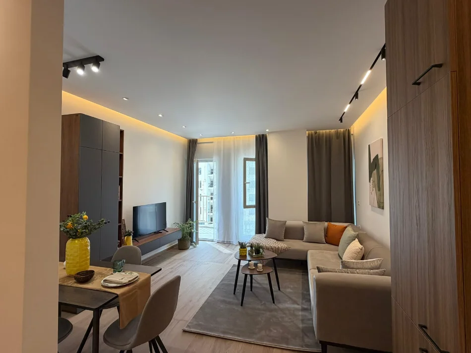 Tirane, jepet me qera Apartament 1+1+Ballkon Kati 6, 65 m², Çmimi 70.000 Lekë të Reja, (Tek Zogu i Zi ,Pranë Ring Center, Tiranë.)