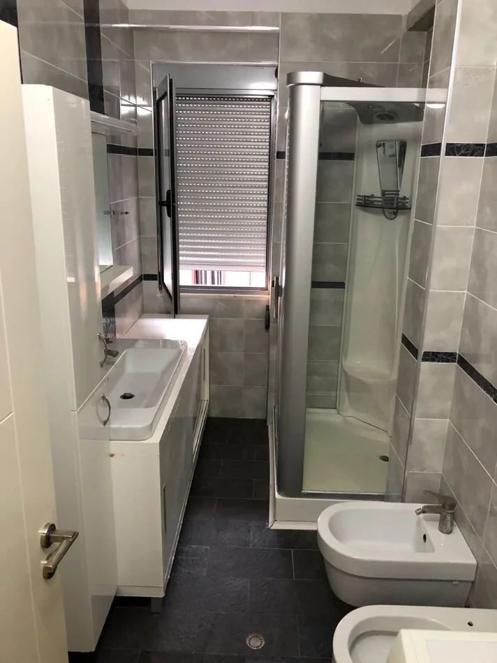 Tirane, shitet Vile , 224 m² 500.000 € 