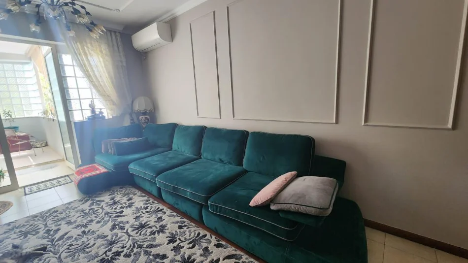 Tirane, jepet me qera apartament 2+1+Aneks+Ballkon Kati 6, 140 m² 700 € (Rruga e Elbasanit)