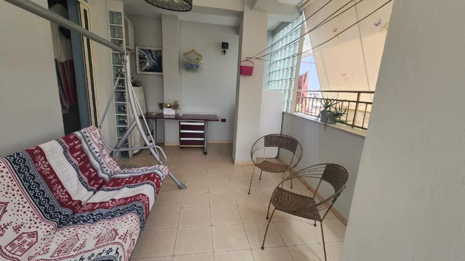 Tirane, jepet me qera apartament 2+1+Aneks+Ballkon Kati 6, 140 m² 700 € (Rruga e Elbasanit)