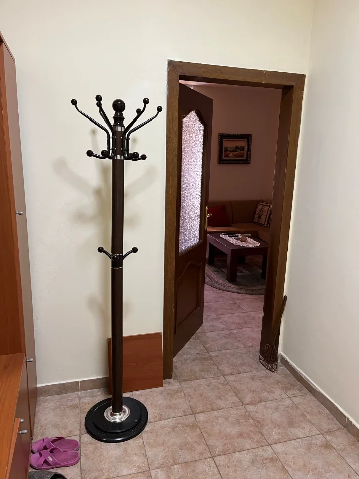 Tirane, jepet me qera apartament 1+1+Aneks+Ballkon Kati 5, 69 m² 600 € (Rruga Sulejman Delvina)