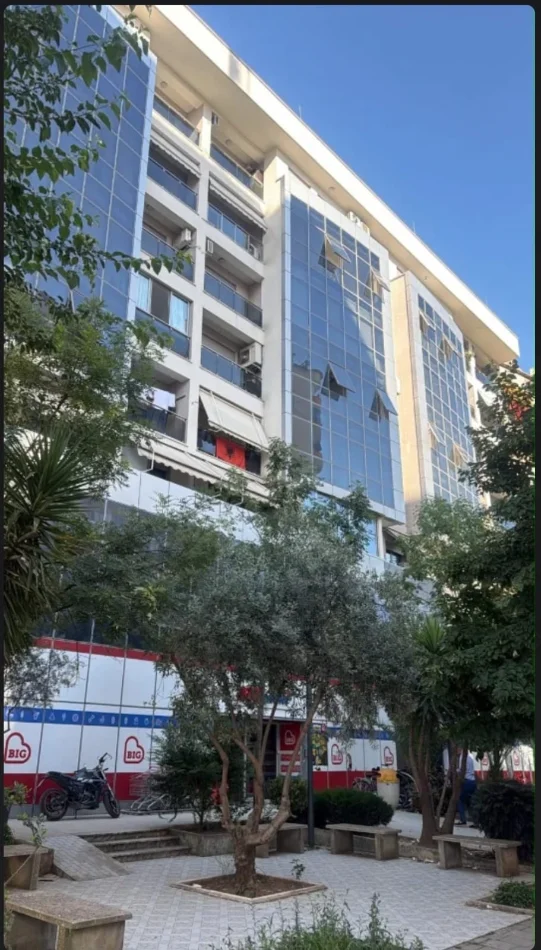 Tirane, shitet apartament 1+1+Ballkon Kati 4, 59 m² 178.000 € (21 dhjetori)