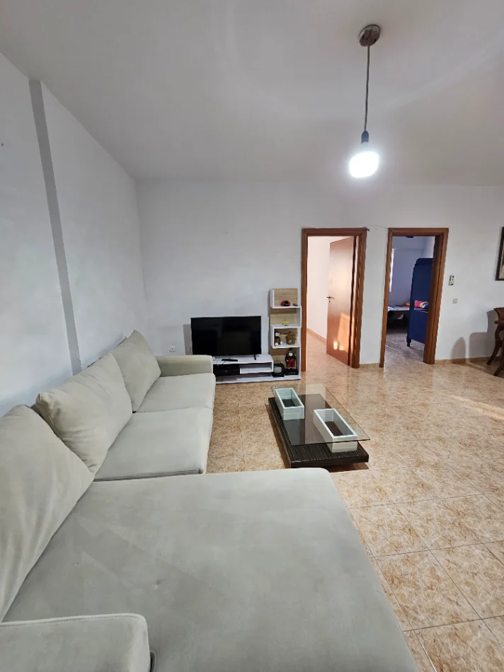 Tirane, jepet me qera apartament 2+1 Kati 9, 100 m²,Çmimi 50.000 Lekë të Reja, (Rruga Dritan Hoxha, Laprakë, Tiranë)