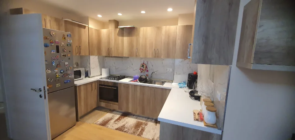 Shqiperi, jepet me qera apartament 1+1+Ballkon , 600 € 