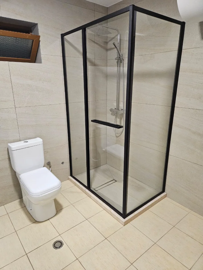 Tirane, jepet me qera Vile 2+1 Kati 1, 100 m² 550 € (Pranë ish AMC-së, Laprakë ,Tiranë)