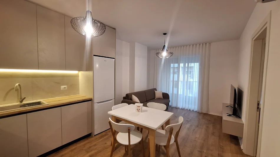 Tirane, jepet me qera apartament 1+1+Ballkon Kati 2, 550 € 