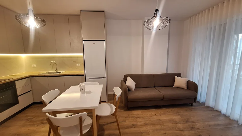 Tirane, jepet me qera apartament 1+1+Ballkon Kati 2, 550 € 