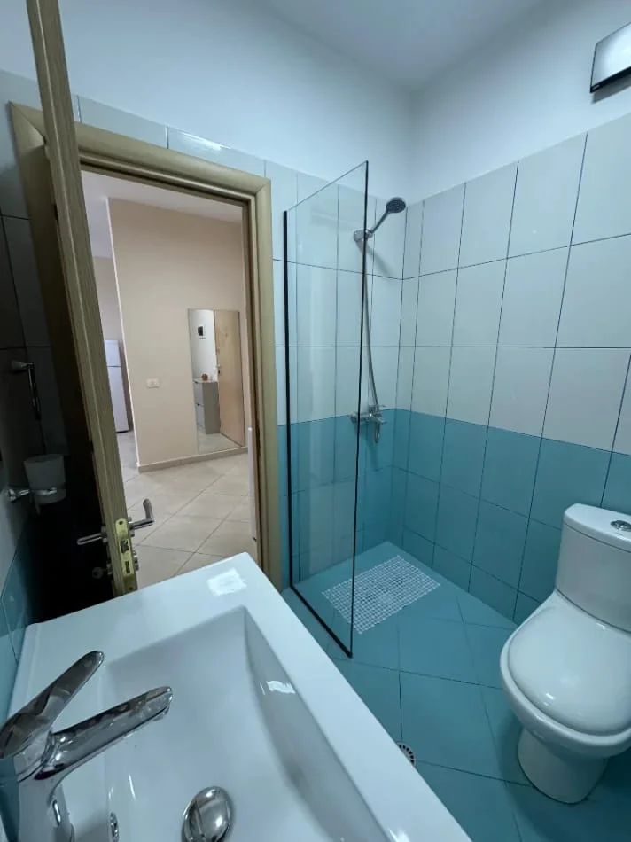 Tirane, jepet me qera apartament 1+1+Ballkon Kati 6, 60 m², Çmimi 50.000 Lekë të Reja, (Misto Mame, Rruga Thoma Koxhaj, Përball KMY-së, Tiranë)