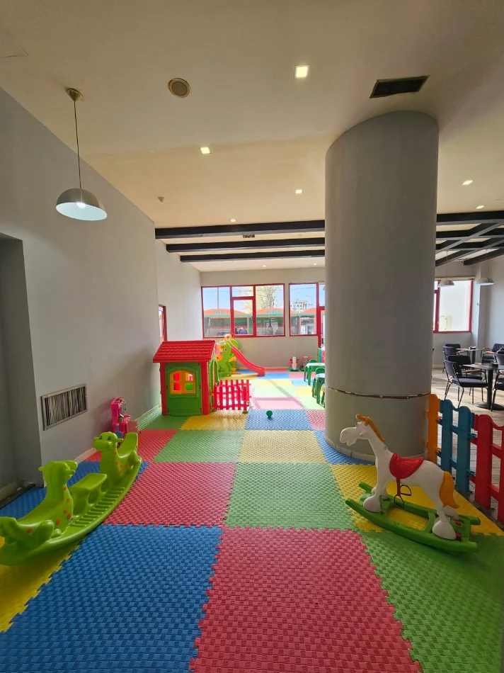 Durres, shes Shitet kend lojrash 40m2 2200 €