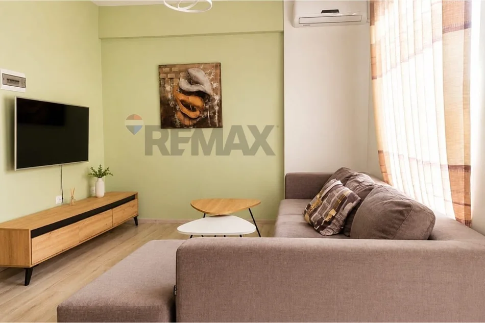 Tirane, jepet me qera apartament 2+1+Ballkon , 1 m² 700 € (Kopshi Zologjik)