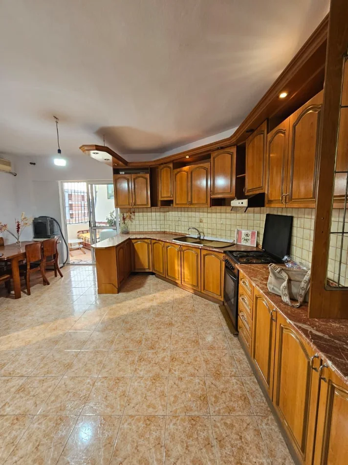 APARTAMENT 2+1+2 ME QIRA