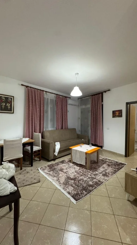 Tirane, jepet me qera apartament 1+1+Ballkon Kati 7, 65 m² 400 € (Kompleksi Fratari, Astir, Tiranë)