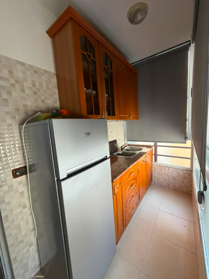 Durres, jepet me qera apartament 1+1 , 350 € (Stacioni i Trenit)