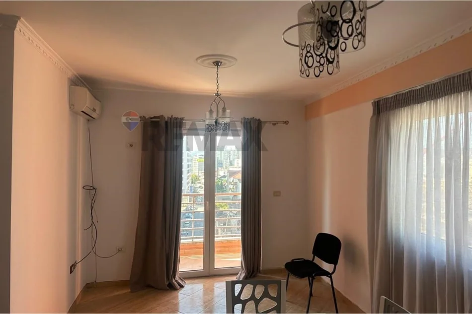 Shqiperi, jepet me qera apartament 2+1+Ballkon Kati 6, 600 € 