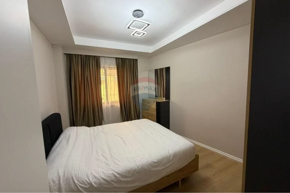 Shqiperi, jepet me qera apartament 2+1+Ballkon Kati 6, 600 € 