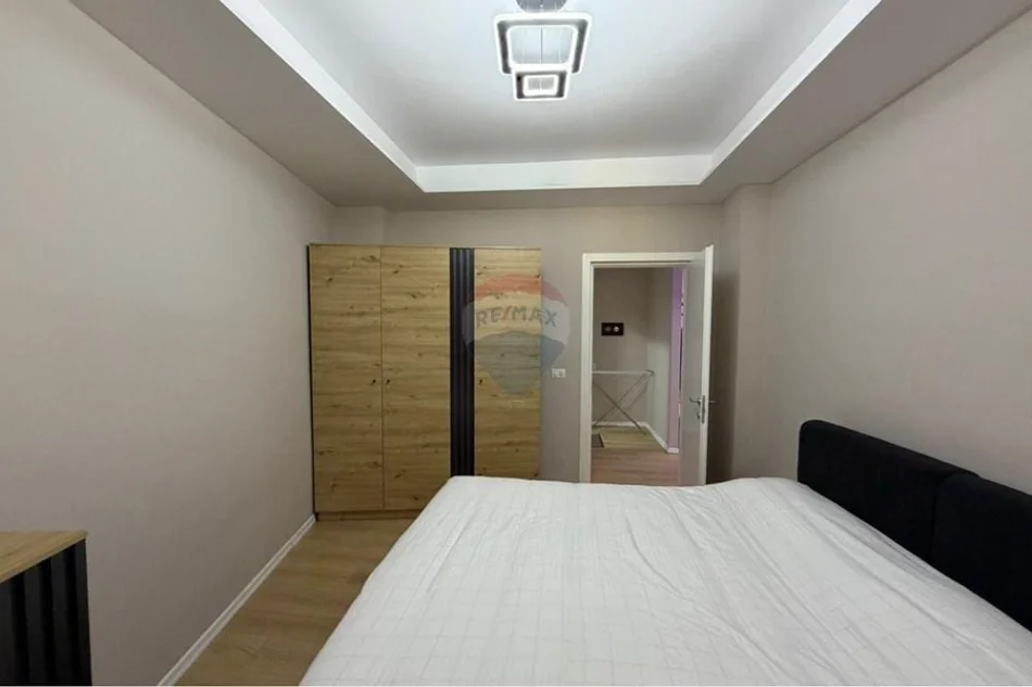 Shqiperi, jepet me qera apartament 2+1+Ballkon Kati 6, 600 € 