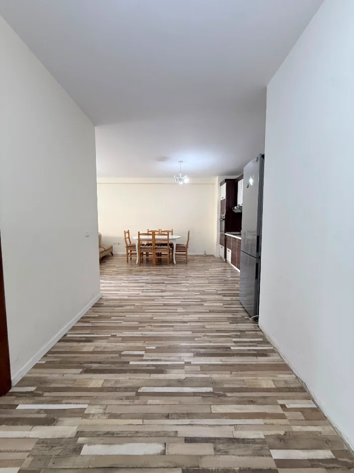 Tirane, shitet apartament 2+1+Ballkon Kati 3, 110 m² 265.000 € (Komuna e Parisit)