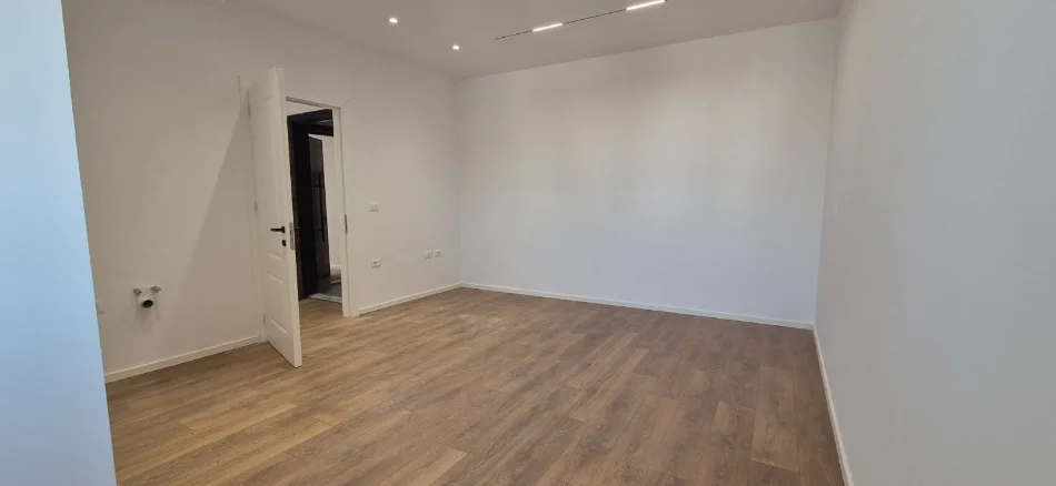 Tirane, shes apartament 2+1+Ballkon Kati 5, 86 m² 198.000 € (Fadil Bodinaku, Vasil Shanto)