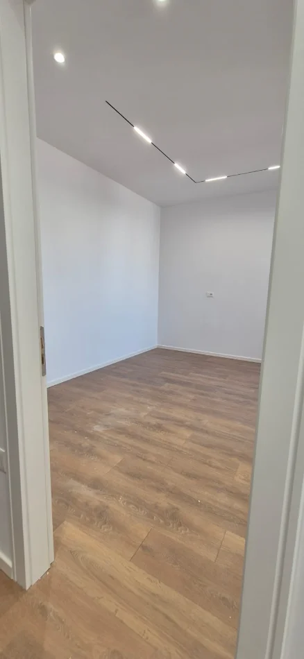 Tirane, shes apartament 2+1+Ballkon Kati 5, 86 m² 198.000 € (Fadil Bodinaku, Vasil Shanto)