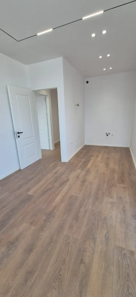 Tirane, shes apartament 1+1+Ballkon Kati 5, 56 m² 143.000 € (Fadil Bodinaku, Vasil Shanto)