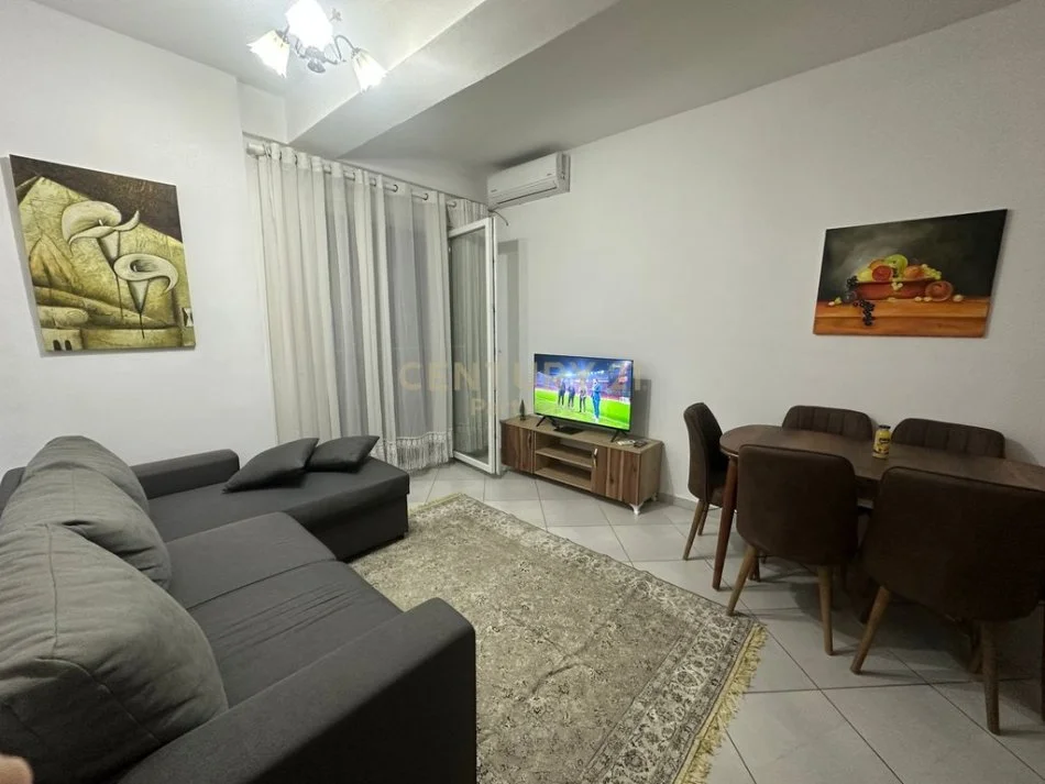 Tirane, jepet me qera apartament 1+1 Kati 2, 53 m² 500 € 