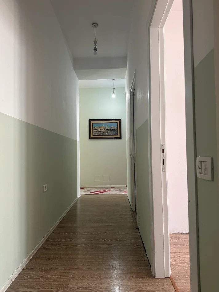 Tirane, shes apartament 3+1+Ballkon Kati 3, 180 m² 397.000 € (Rruga Frosina Plaku)