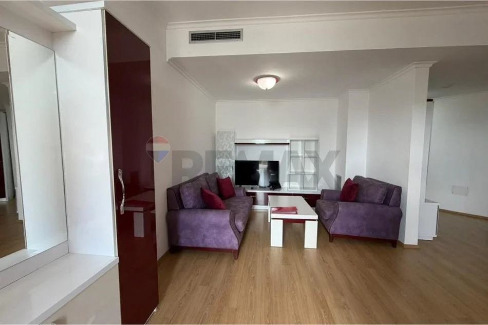Tirane, shitet apartament 2+1 Kati 9, 85 m² 135.000 € (Farke)