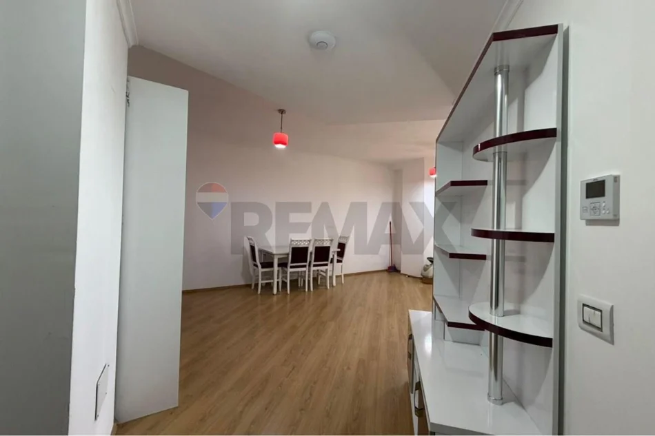 Tirane, shitet apartament 2+1 Kati 9, 85 m² 135.000 € (Farke)