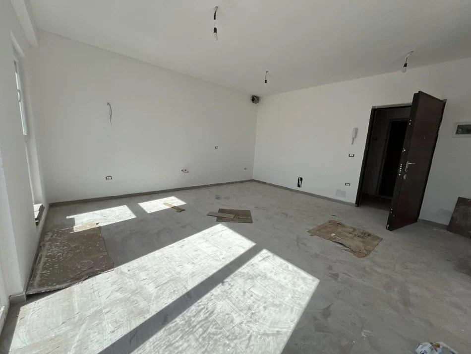 Tirane, shes apartament 1+1+Ballkon Kati 10, 73 m² 112.000 € 