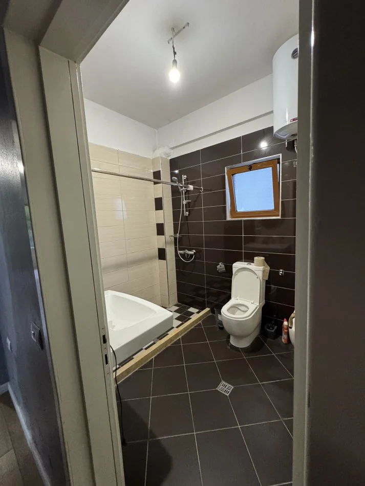 Tirane, jepet me qera apartament 2+1+Ballkon Kati 1, 100 m² 350 € (Sanatorium)