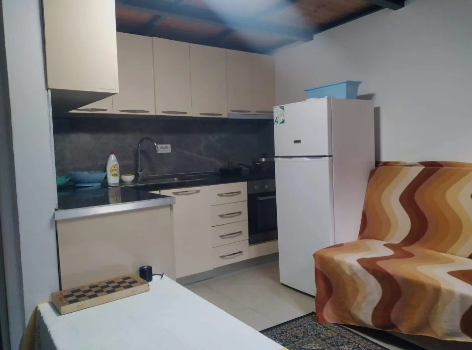 Tirane, jap me qera apartament duplex 1+1 Kati 1, 35 m² 350 € (Don bosko)