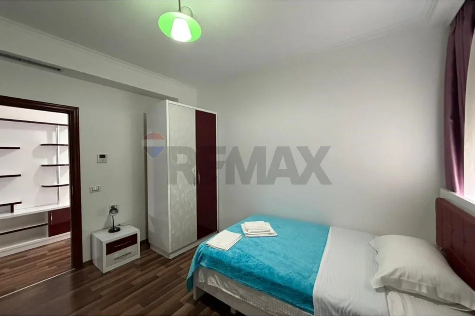 Tirane, shitet apartament 1+1 Kati 4, 88 m² 128.570 € (Farke)