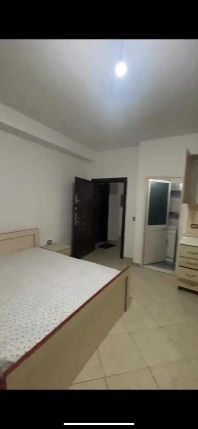 Tirane, jepet me qera garsonier 1+1 Kati 4, 50 m² 180 Euro (5 maji)