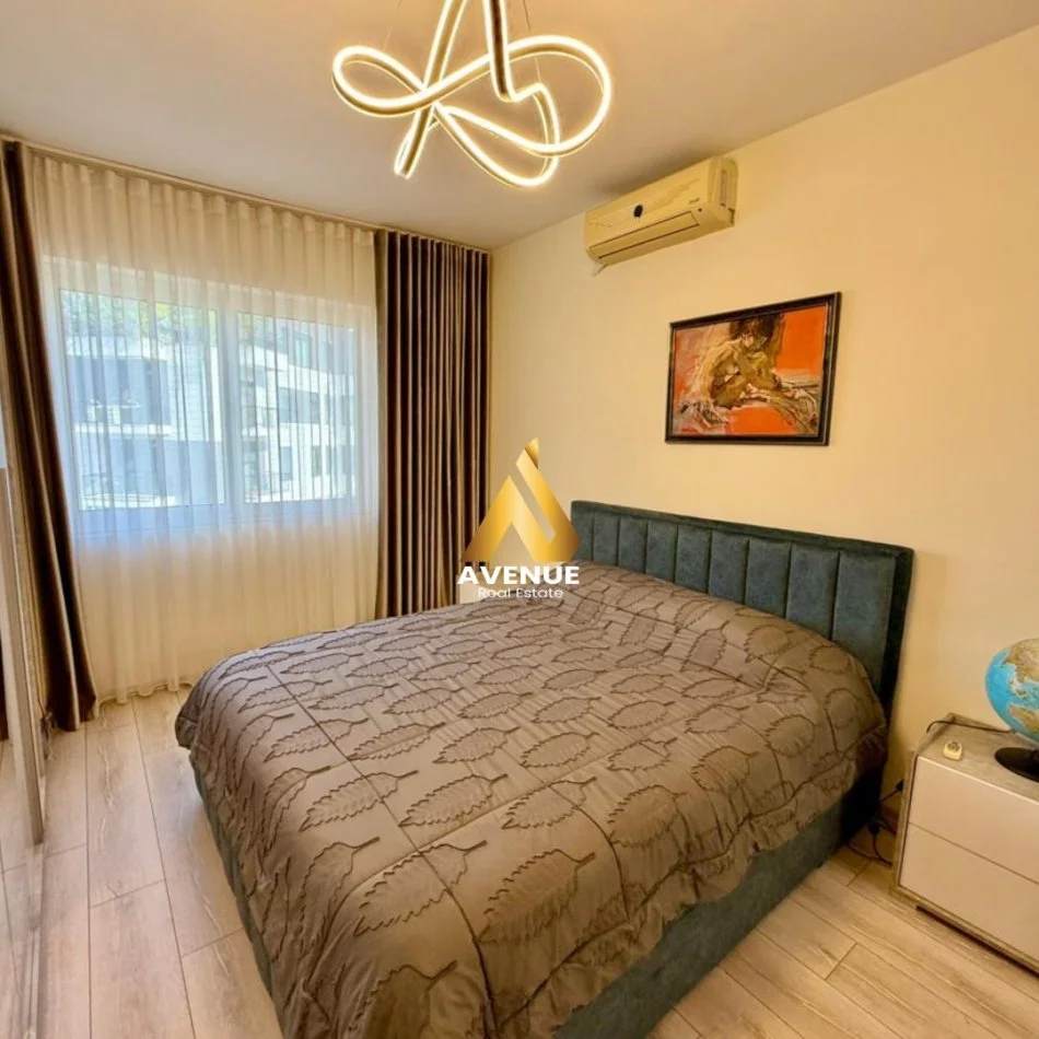 Tirane, jepet me qera apartament 1+1 Kati 8, 70 m². 800 € (Rruga Kosovarve)