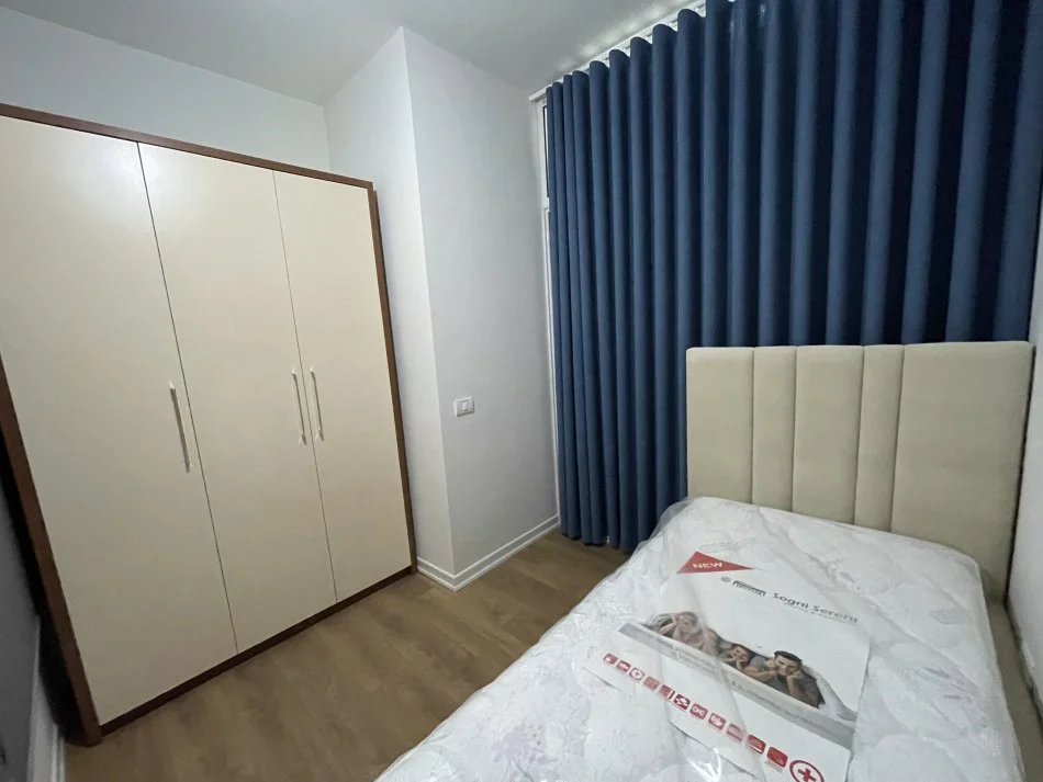 Tirane, jepet me qera apartament 2+1 , 70 m² 450 € (Astir)