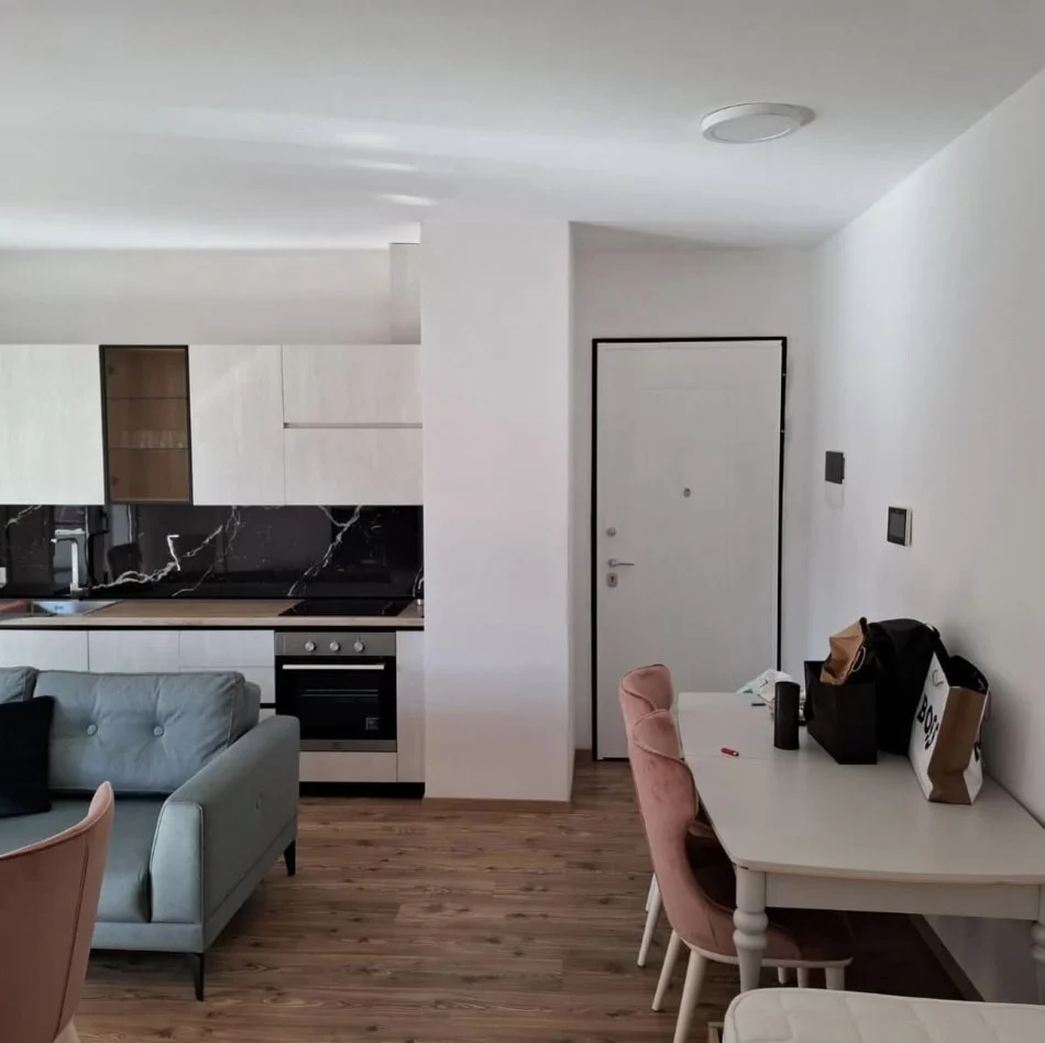 Tirane, jepet me qera apartament Kati 6, 65 m² 600 € 