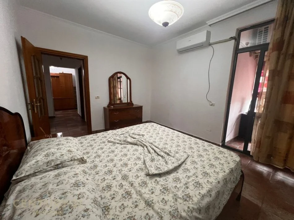 Tirane, jepet me qera apartament 2+1 Kati 8, 96 m² 650 € 