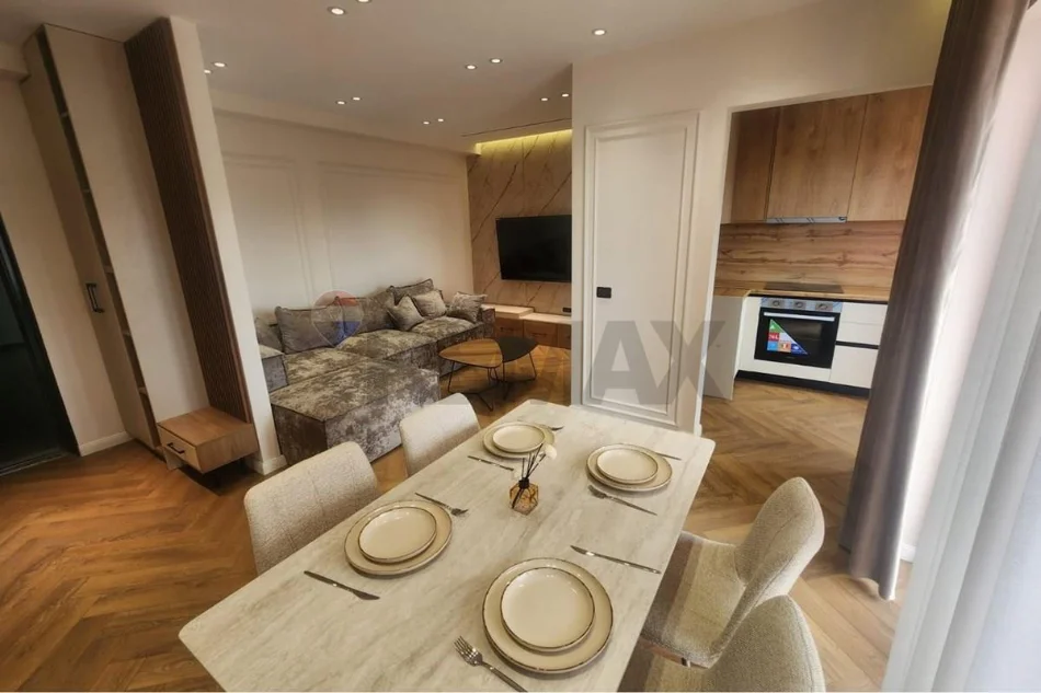 Tirane, shitet apartament 2+1 , 105 m² 250.900 € 
