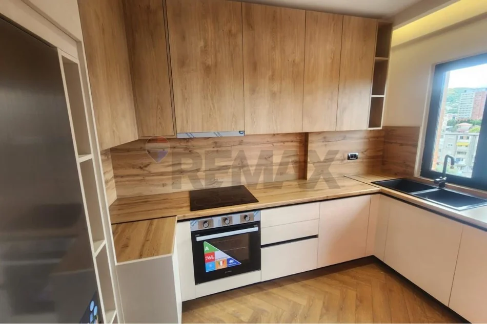 Tirane, shitet apartament 2+1 , 105 m² 250.900 € 