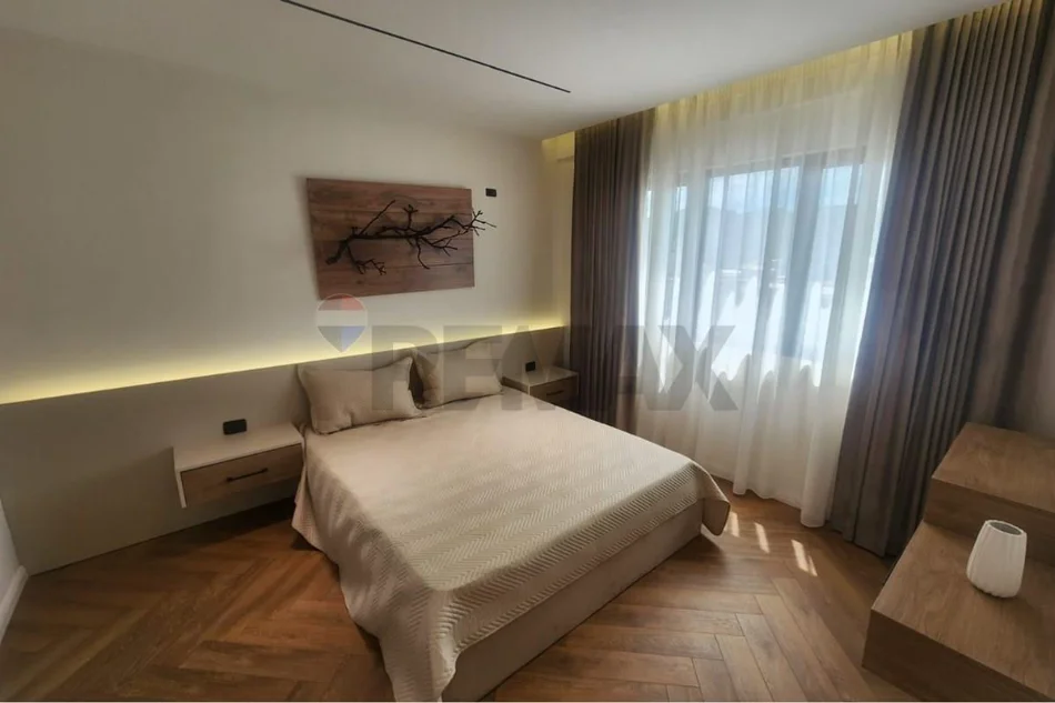 Tirane, shitet apartament 2+1 , 105 m² 250.900 € 