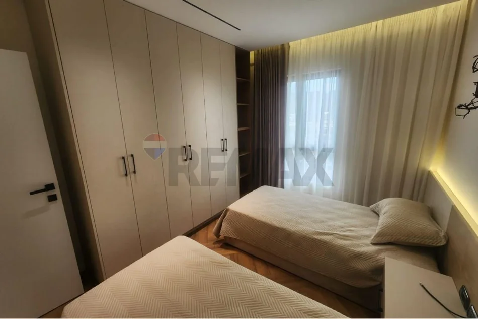 Tirane, shitet apartament 2+1 , 105 m² 250.900 € 