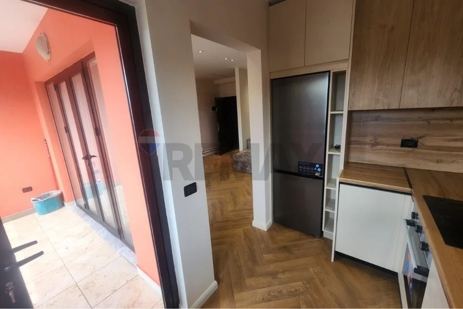 Tirane, shitet apartament 2+1 , 105 m² 250.900 € 