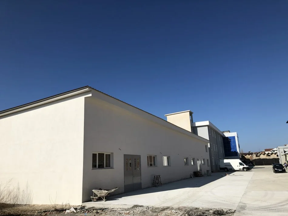 Durres, jepet me qera magazine Kati 0,