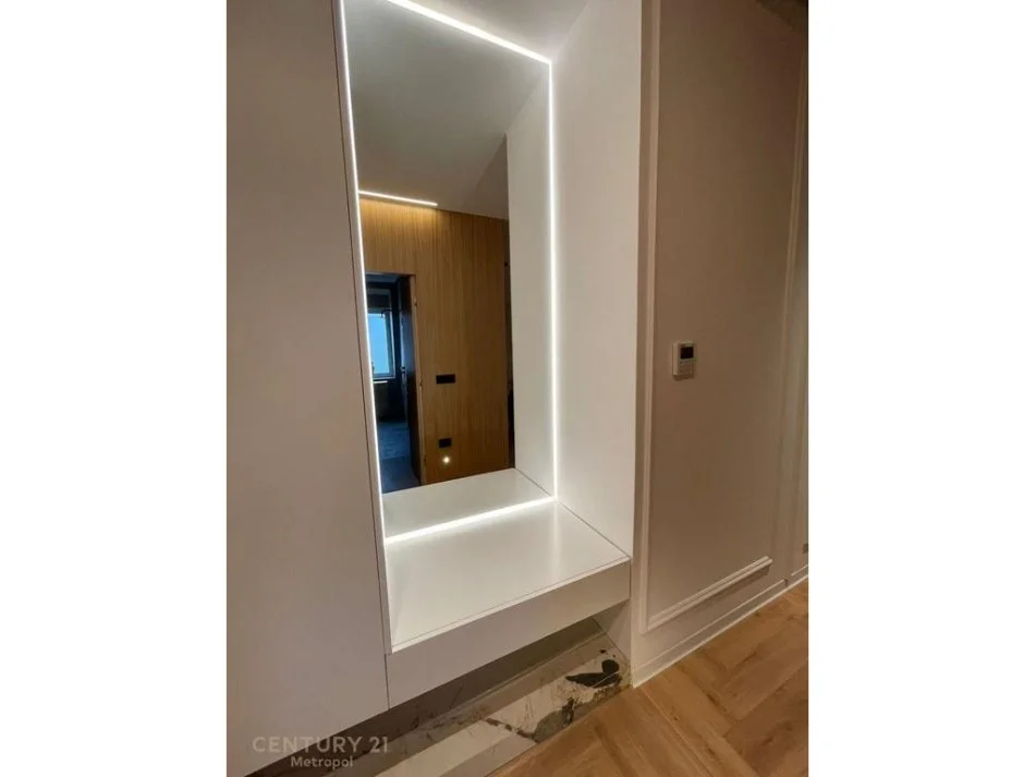 Tirane, jepet me qera apartament 2+1 Kati 1, 120 m² 2.200 € 