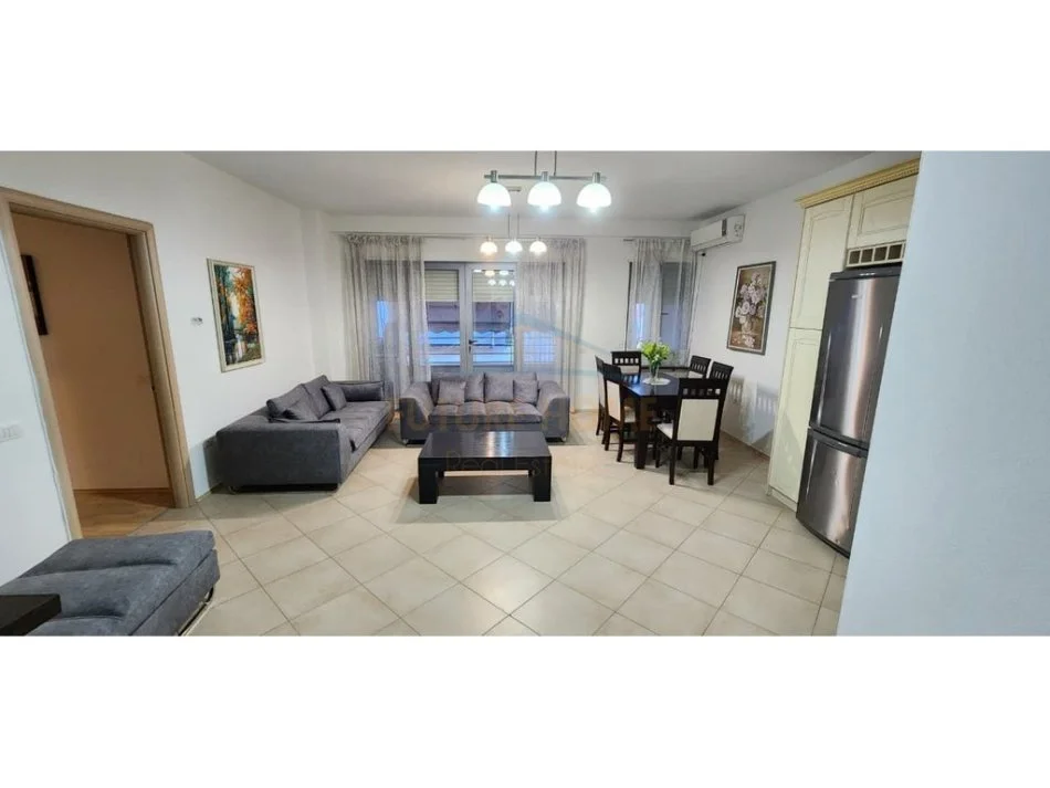 Tirane, jepet me qera apartament Kati 4, 127 m² 850 € 